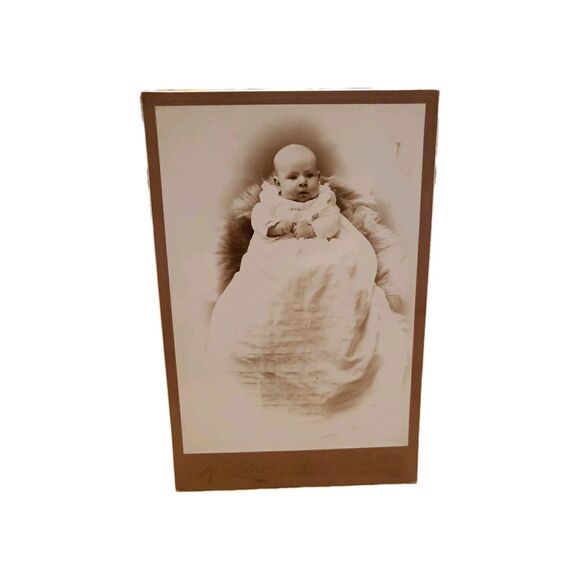 Antique Cabinet Card Baby Infant c1880s McMillan Photographer Springfield MO - Picture 1 of 11